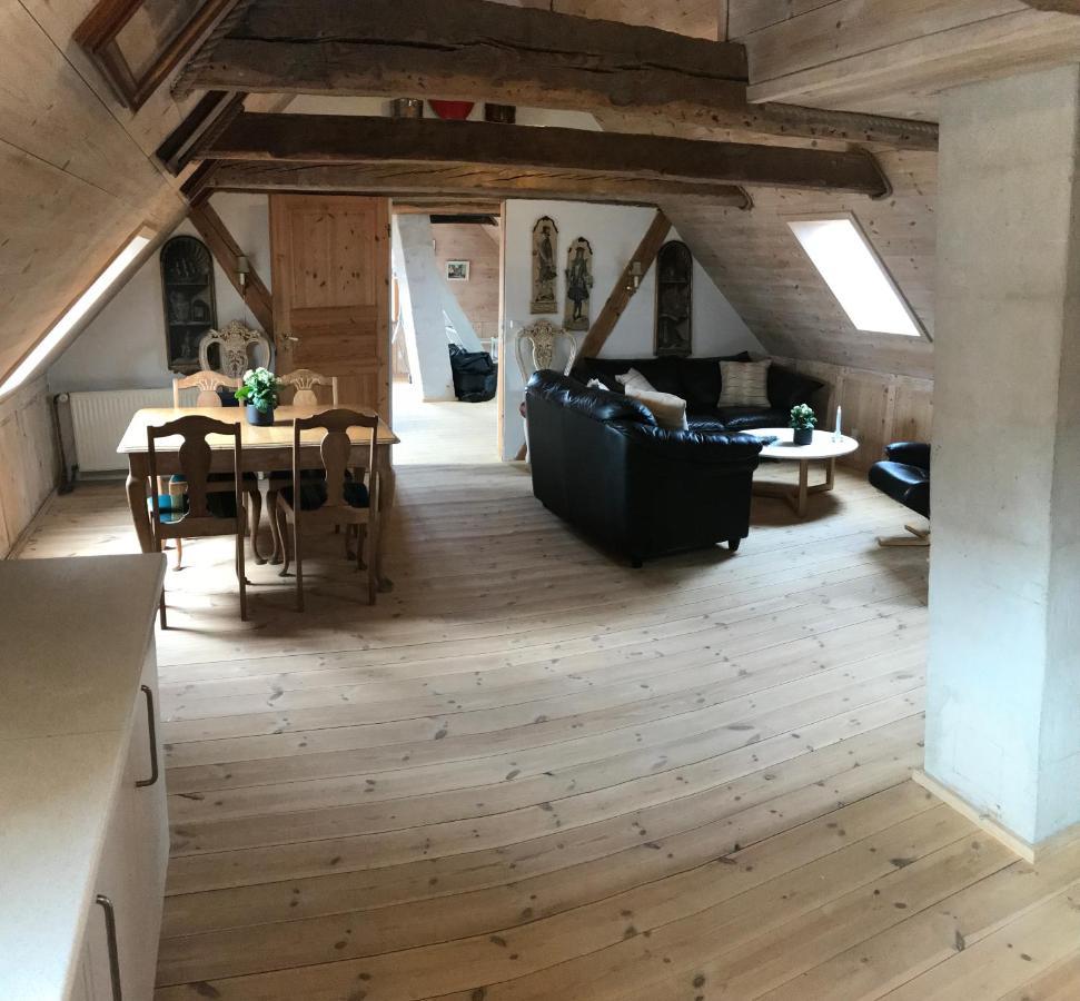 Toldboden Anno 1684 Apartment Ronne Bagian luar foto