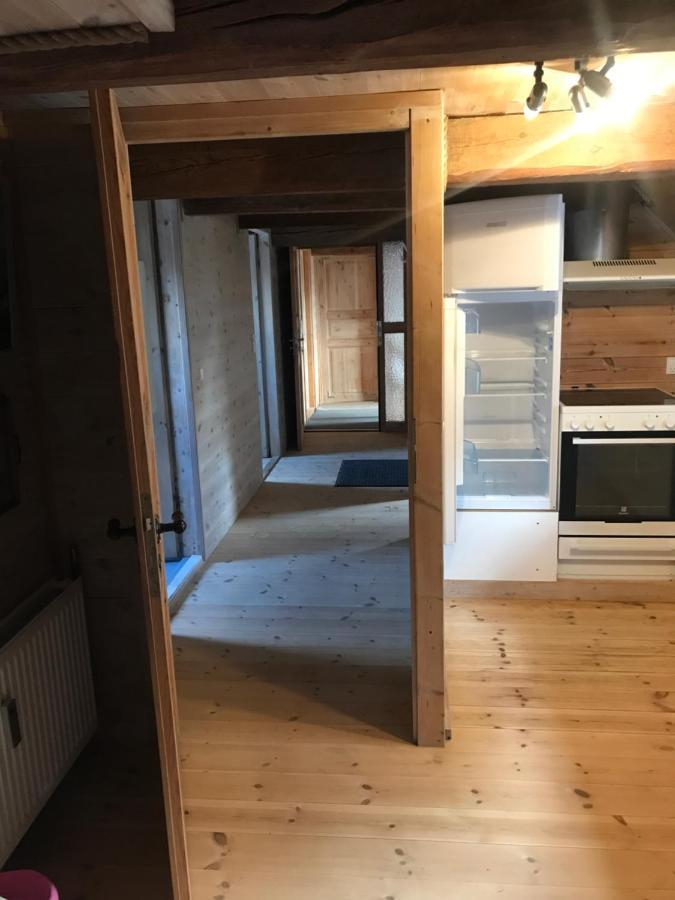 Toldboden Anno 1684 Apartment Ronne Bagian luar foto