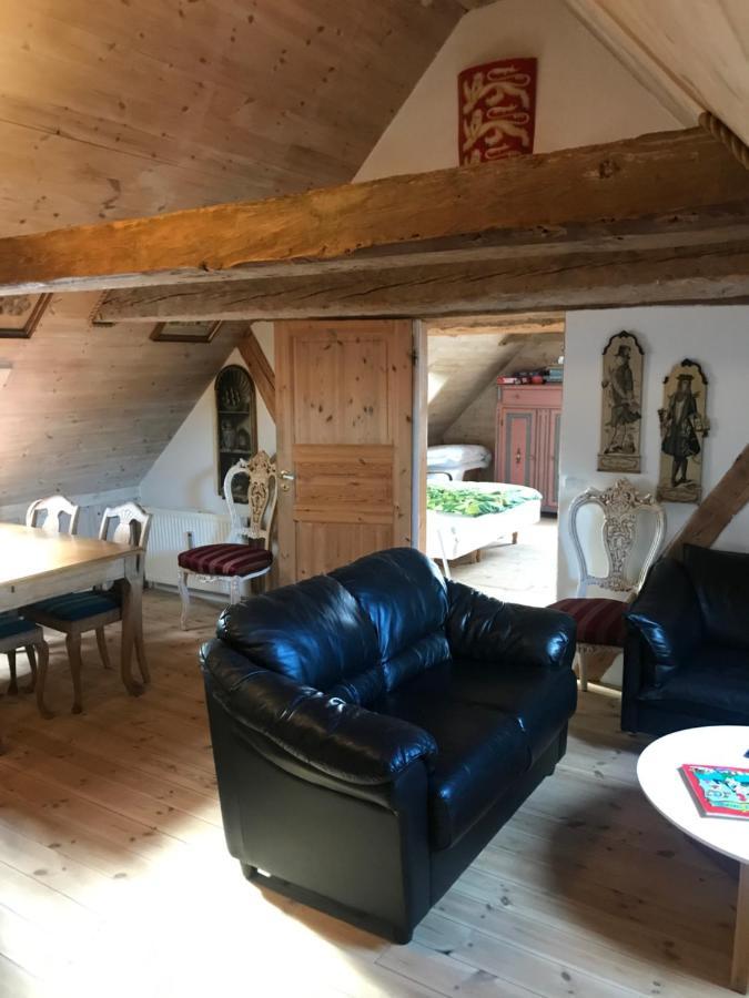 Toldboden Anno 1684 Apartment Ronne Bagian luar foto